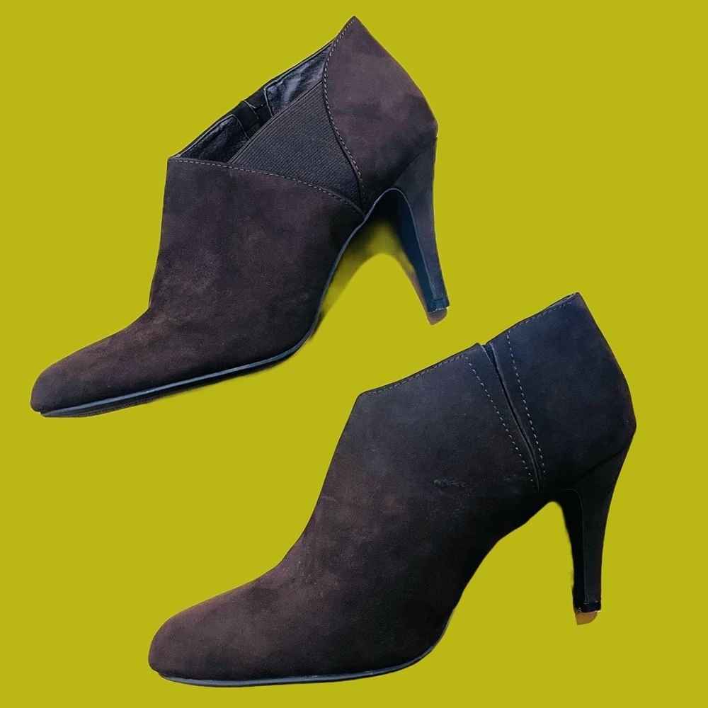 Report Vegan Suede Brown Heeled Booties Women’s 11